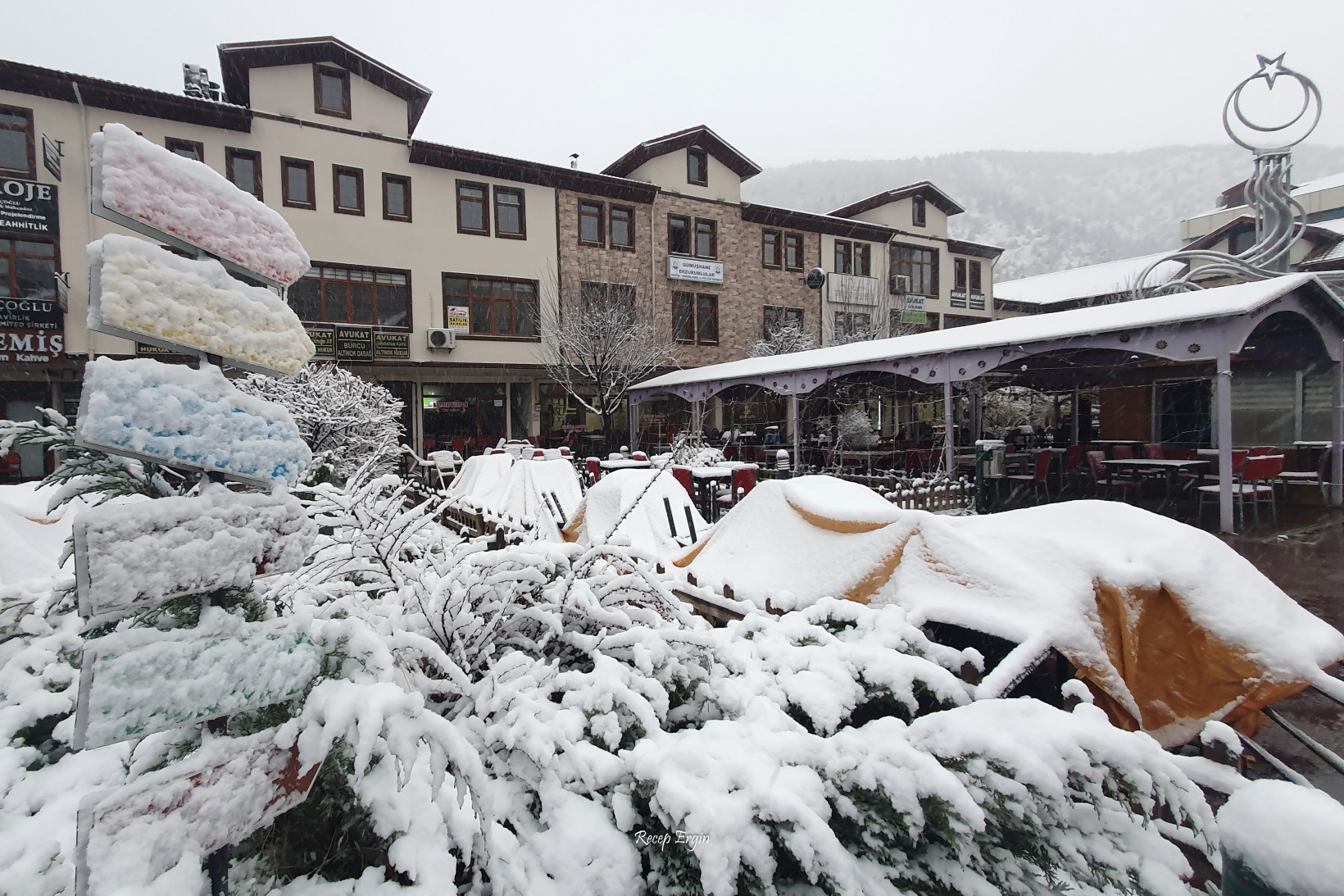 Gümüşhane'de kar yağışı etkili oluyor 9