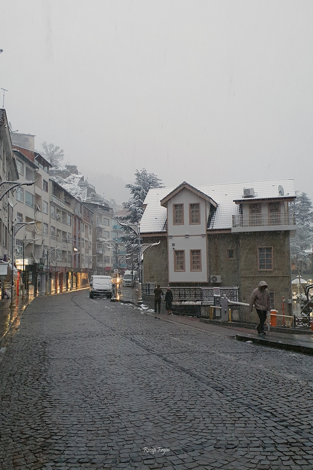 Gümüşhane'de kar yağışı etkili oluyor 3