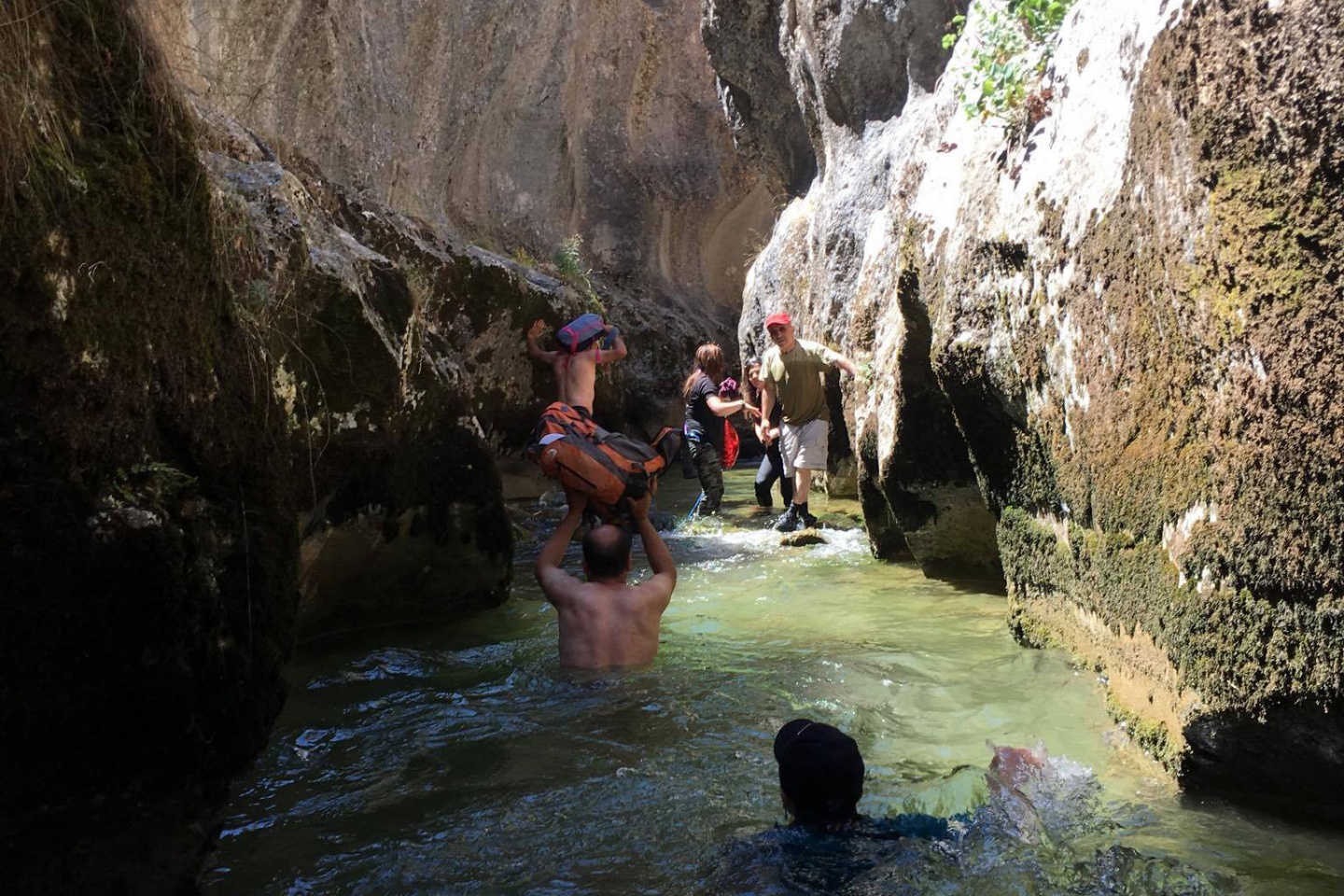 Gümüşhaneli dağcılardan Kelkit kanyonunda zorlu yürüyüş 1