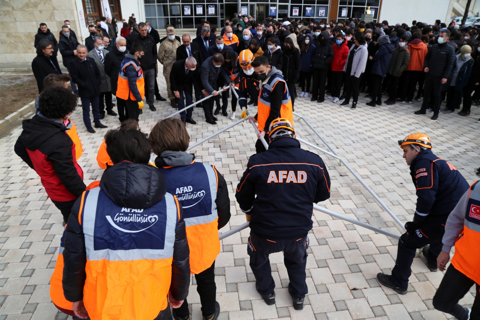 Gümüşhane’de ‘Deprem anı ve Tahliye Tatbikatı’ gerçekleştirildi 10