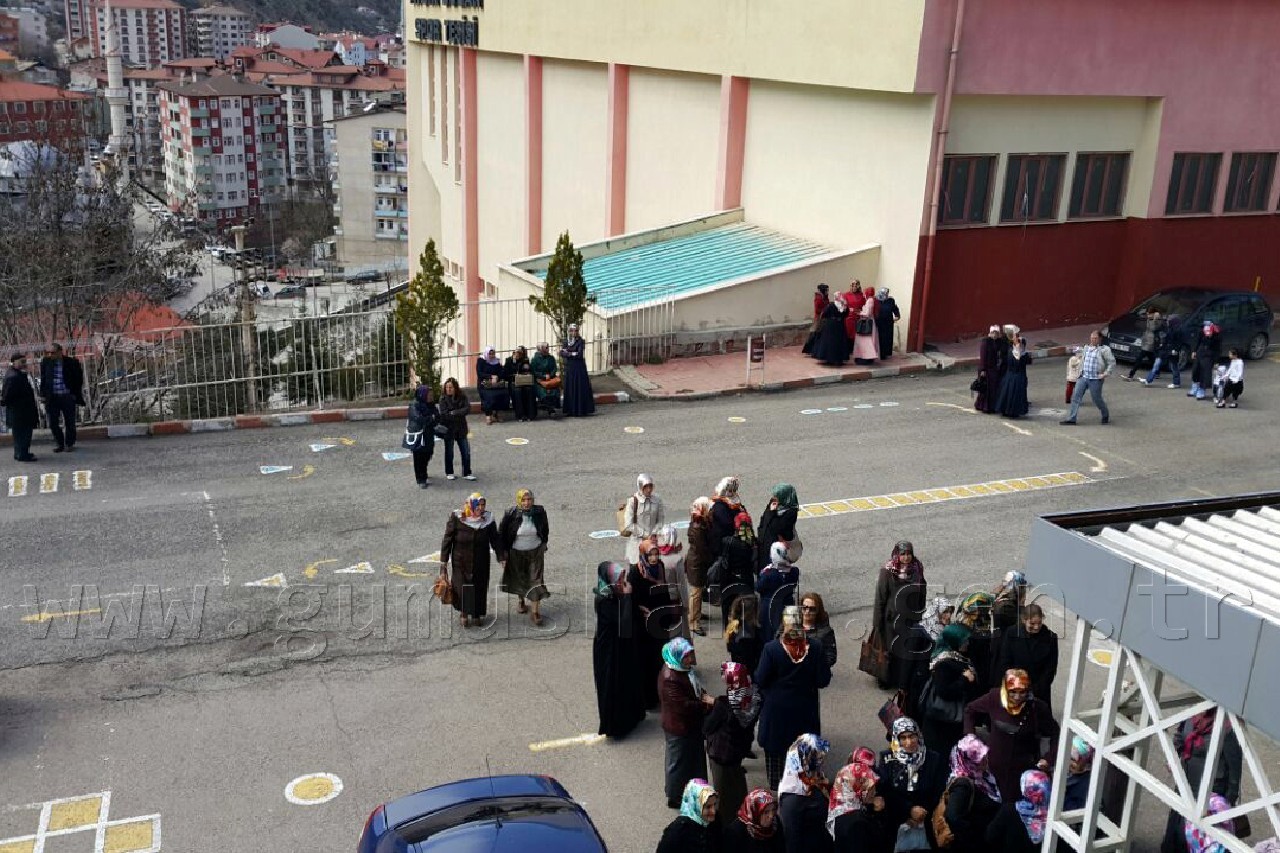 Gümüşhane’de Velilere Kitap Okuma Yarışması Yapıldı 4