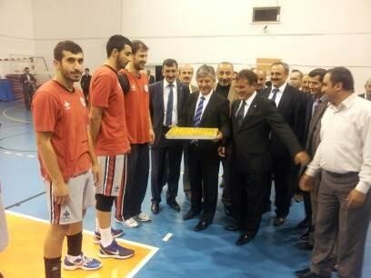 Milletvekili Aydın, Kurban Bayramında Sıkılmadık El, Çalınmadık Kapı Bırakmadı 21