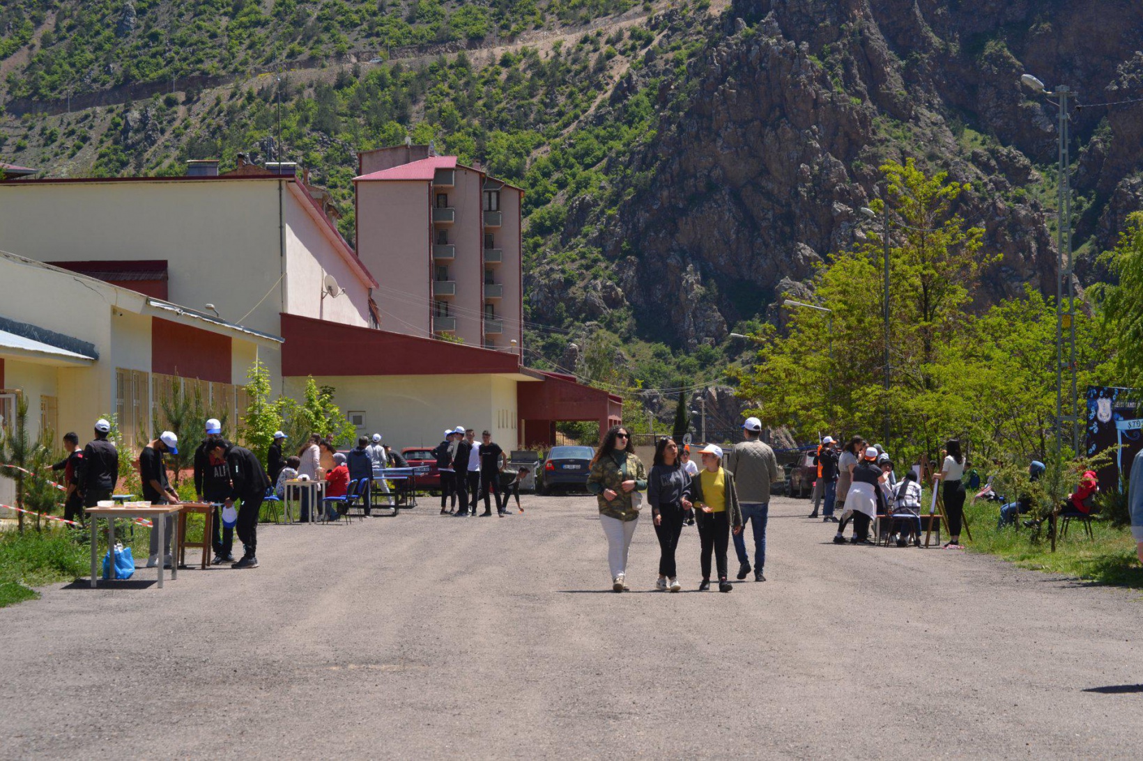 Şehit Tamer Özdemir Anadolu Lisesinden anlamlı bahar şenliği 25