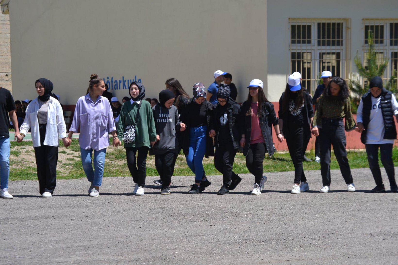 Şehit Tamer Özdemir Anadolu Lisesinden anlamlı bahar şenliği 15