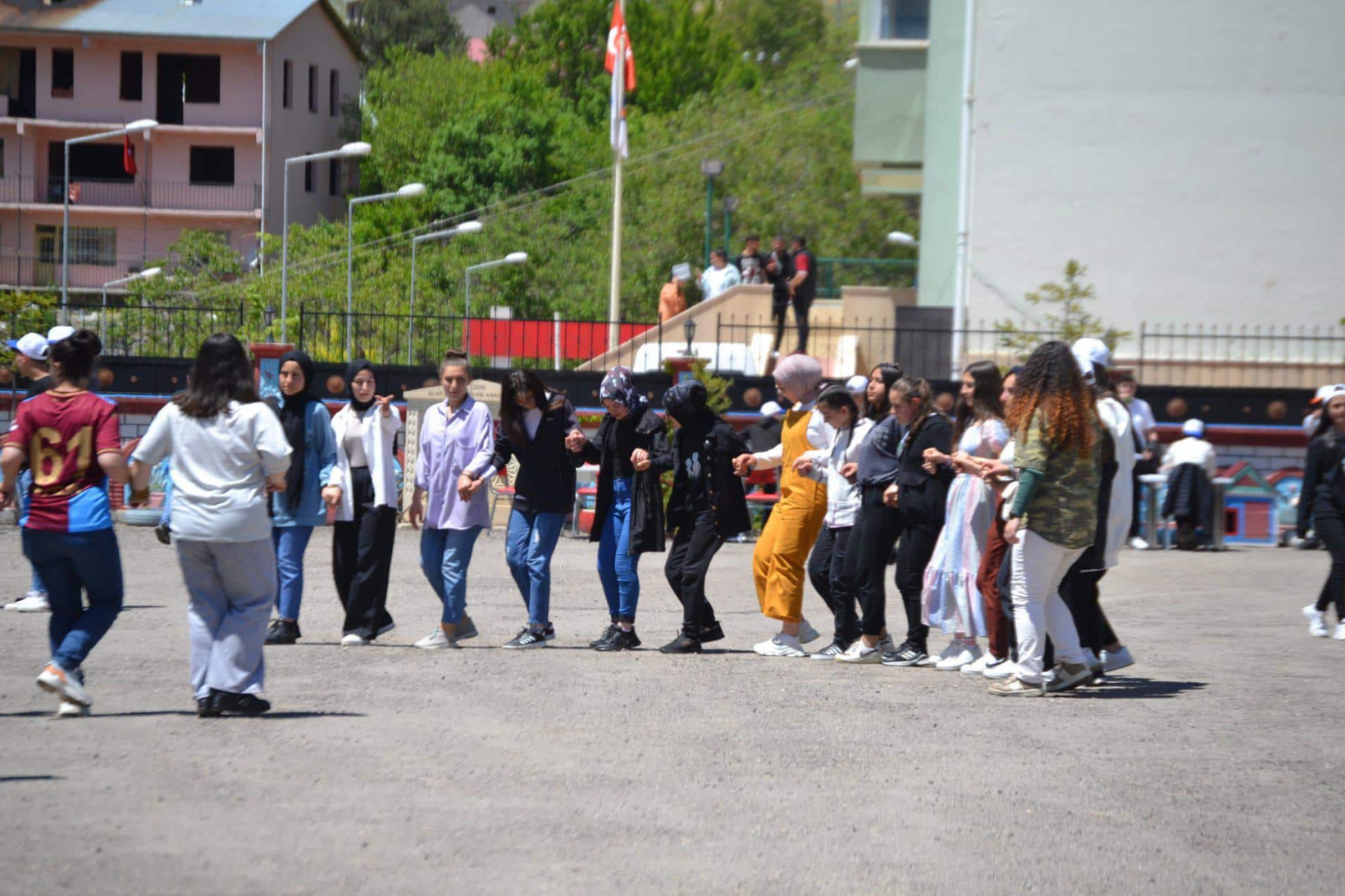 Şehit Tamer Özdemir Anadolu Lisesinden anlamlı bahar şenliği 10