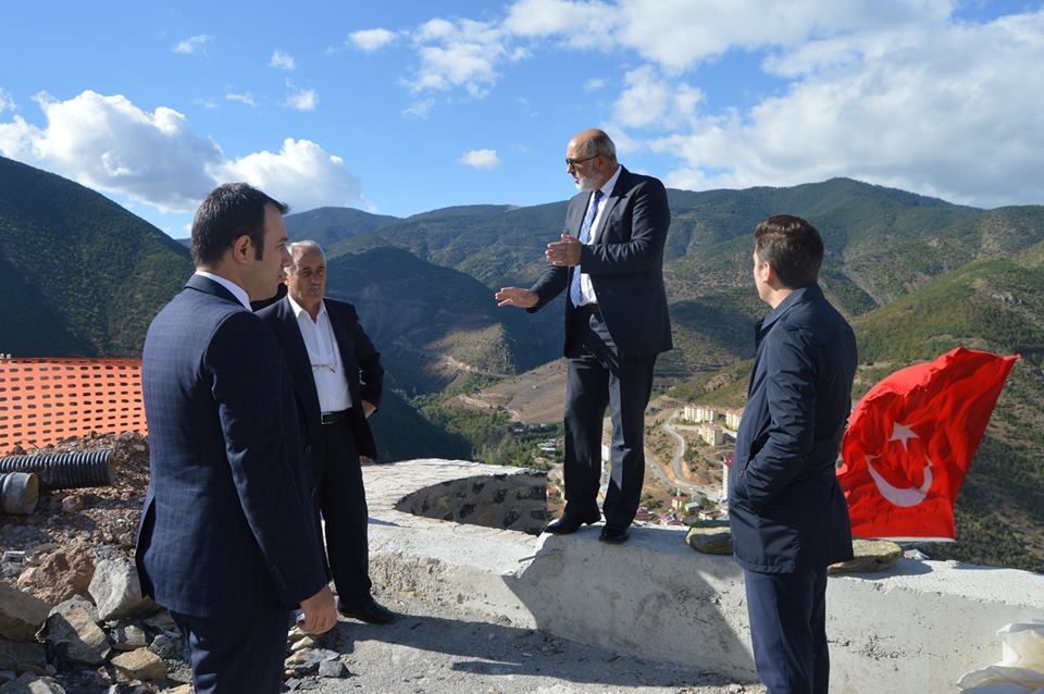 Torul kalesi yolu aydınlatıldı 1