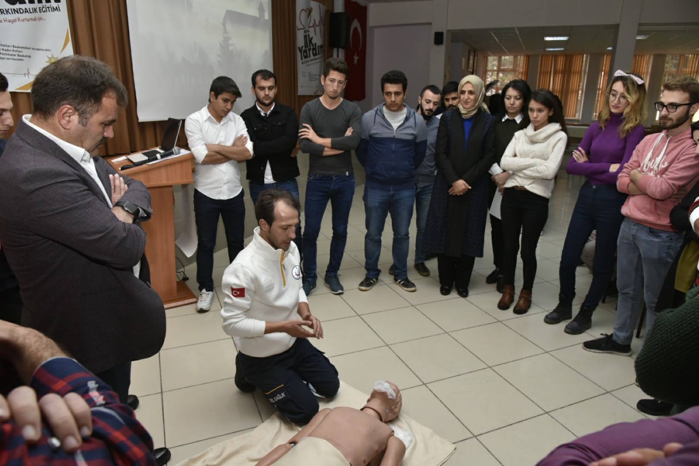 AK Parti kadın kollarından farkındalık eğitimi 12