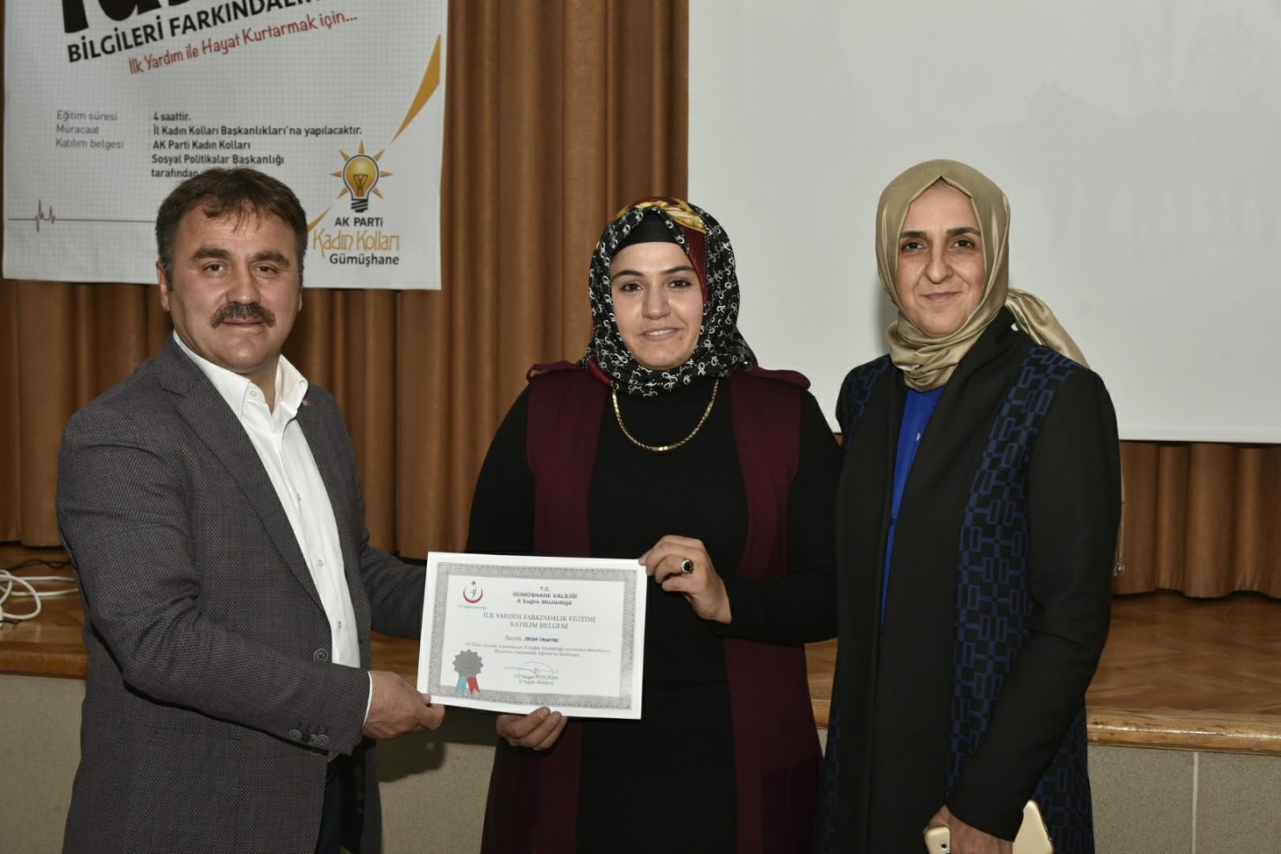 AK Parti kadın kollarından farkındalık eğitimi 3