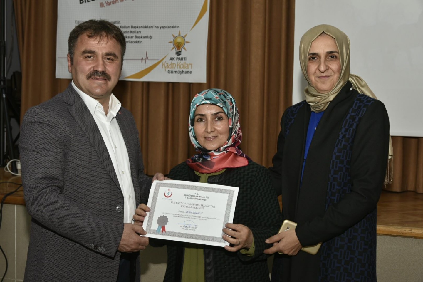 AK Parti kadın kollarından farkındalık eğitimi 11