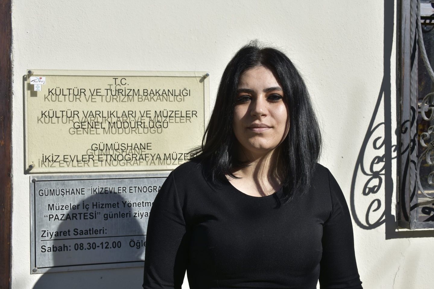 Sadak’ta bin 600 yıllık lahit kapağı bulundu 1