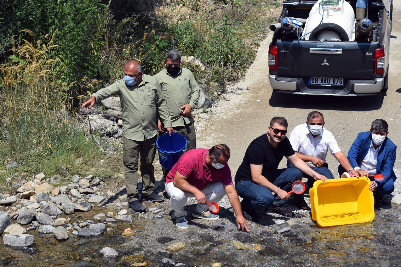 Gümüşhane’de derelere 10 bin alabalık daha bırakıldı 4