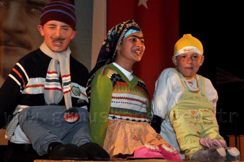 23 Nisan Coşkusu Salona Sığmadı 10