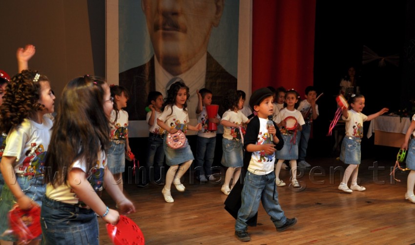 23 Nisan Coşkusu Salona Sığmadı 4