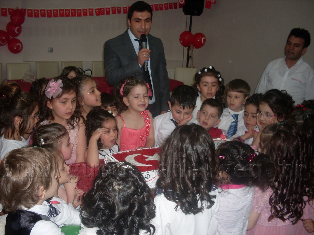 Miniklerinin 23 Nisan Coşkusu 1