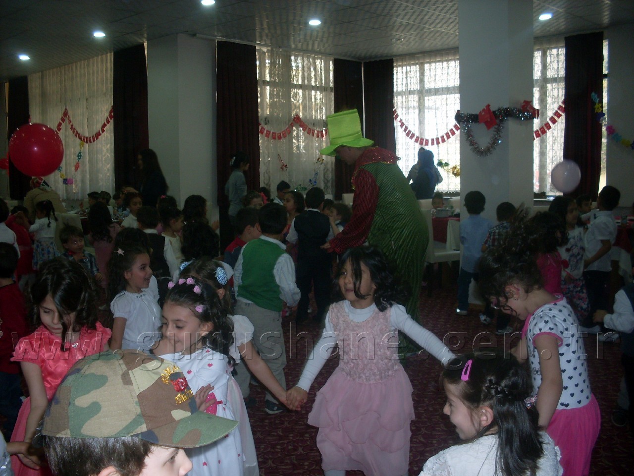 Miniklerinin 23 Nisan Coşkusu 4