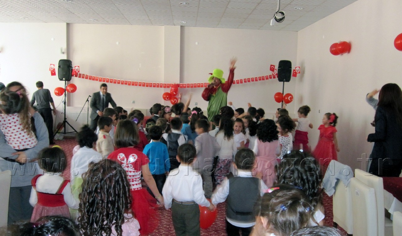 Miniklerinin 23 Nisan Coşkusu 8