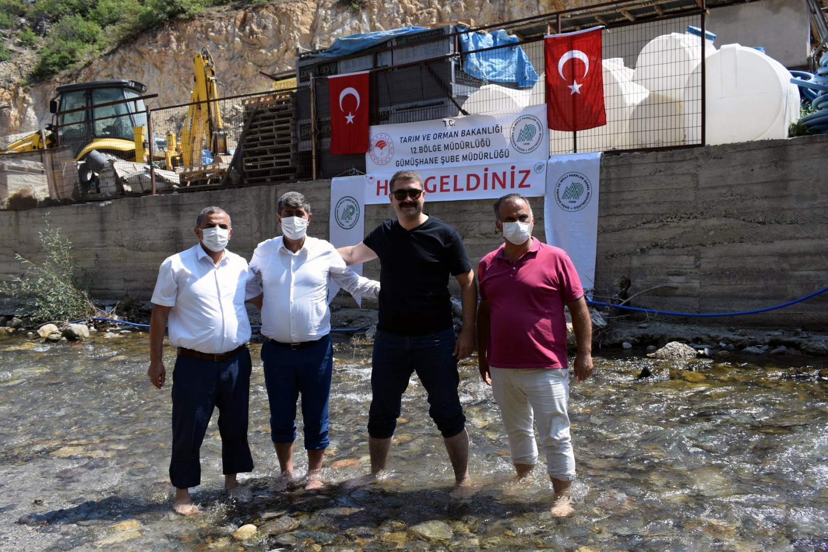 Gümüşhane’de derelere 10 bin alabalık daha bırakıldı 2