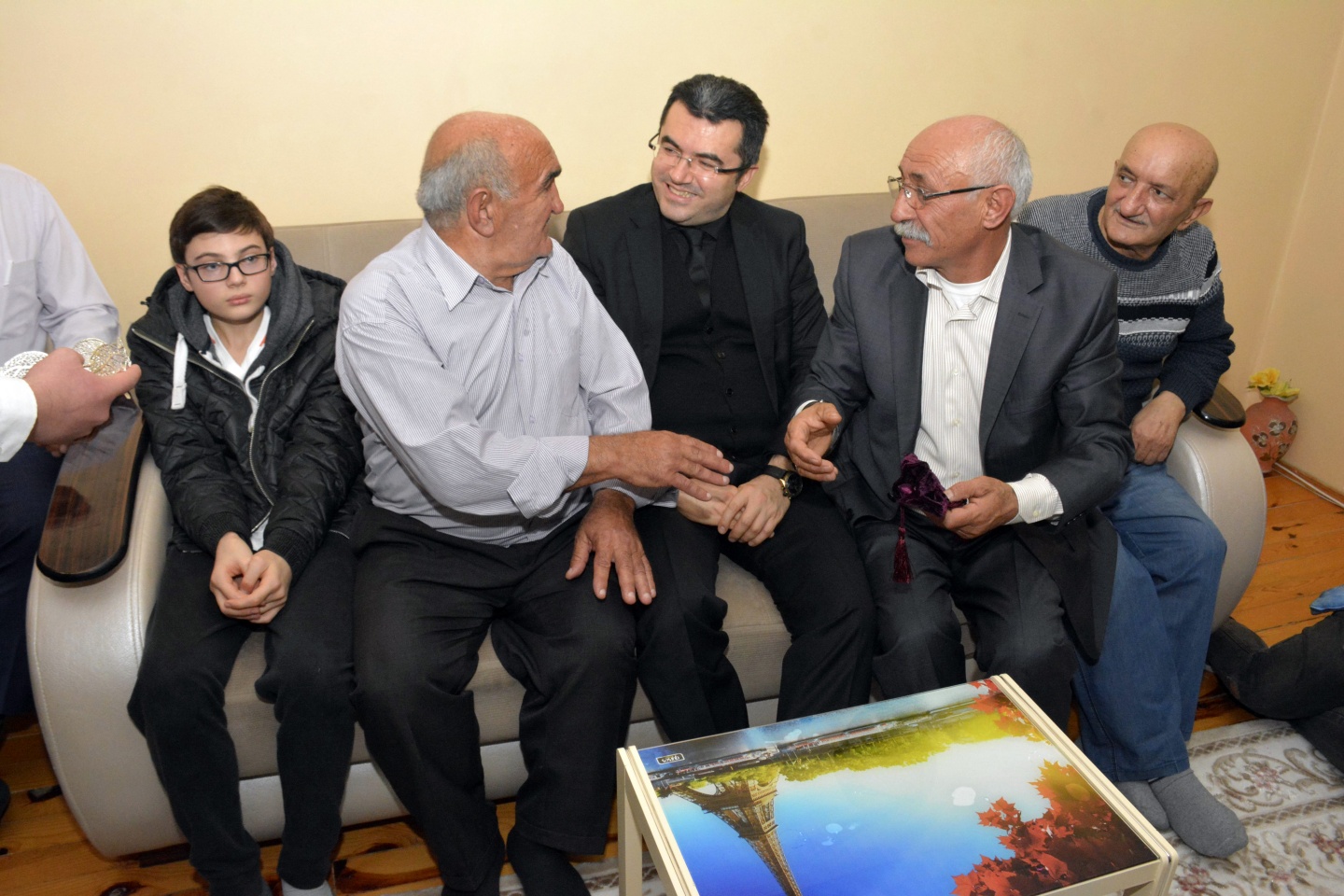 Şimdide personeline kız istedi 4