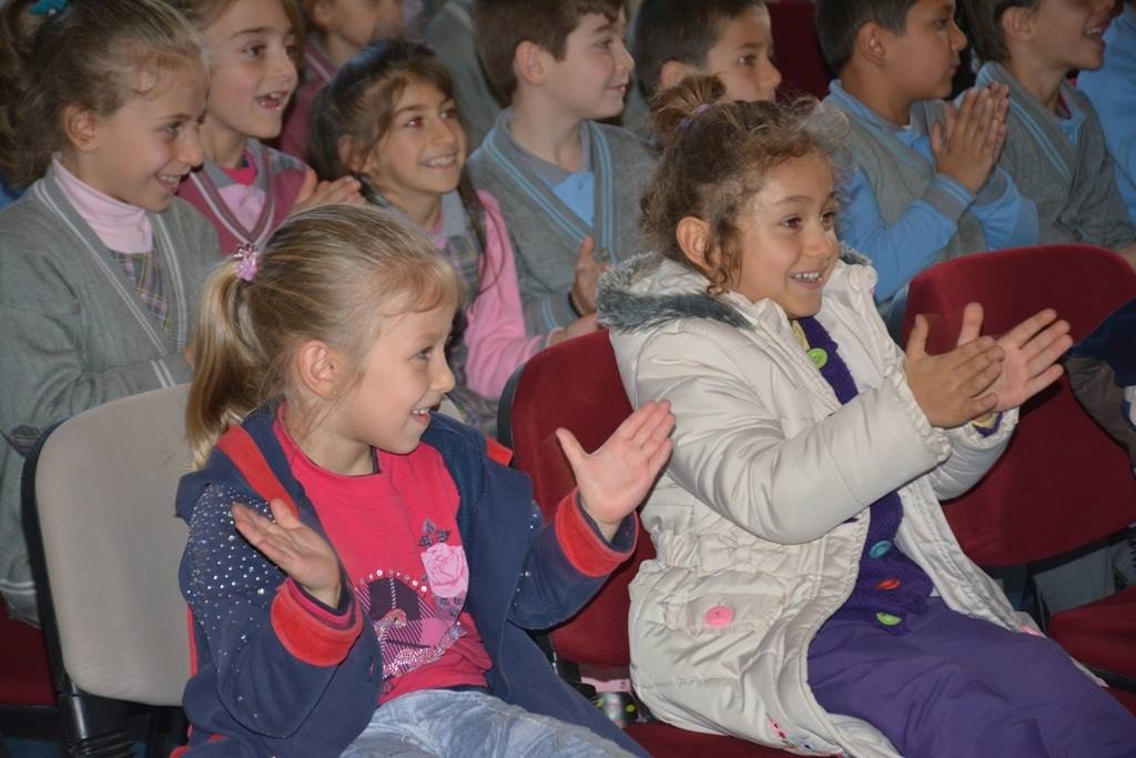 Hem yüreklere hem yüzlere neşe saçıldı 4