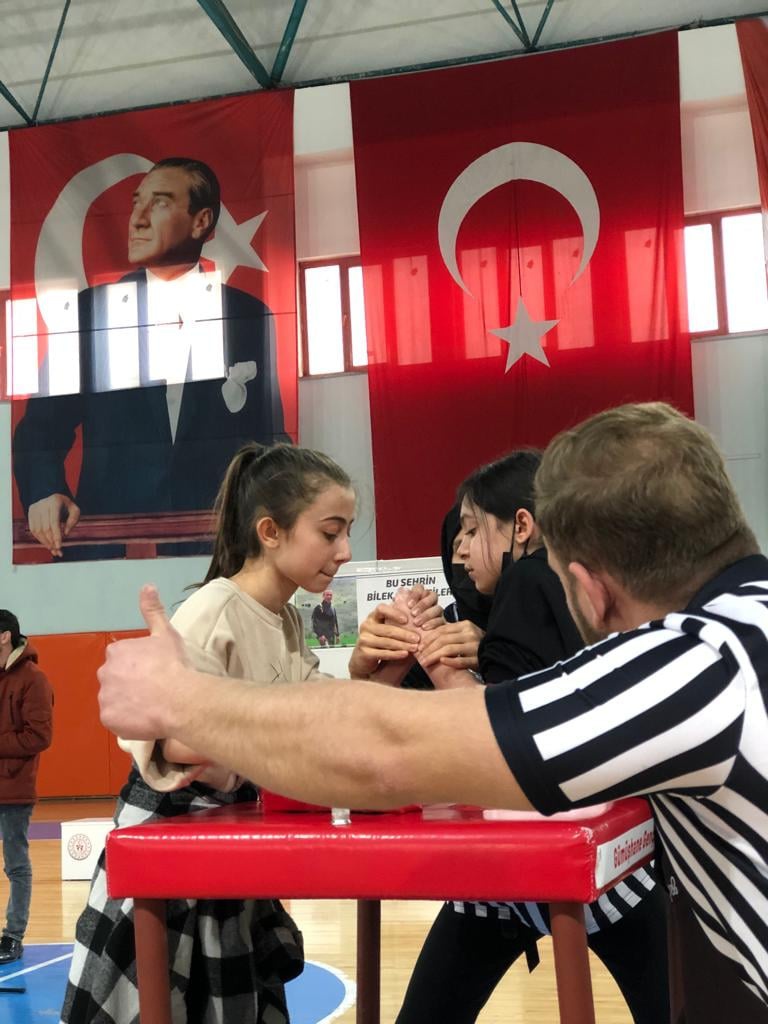Bilek Güreşinde rekor katılımlı yarışma 1