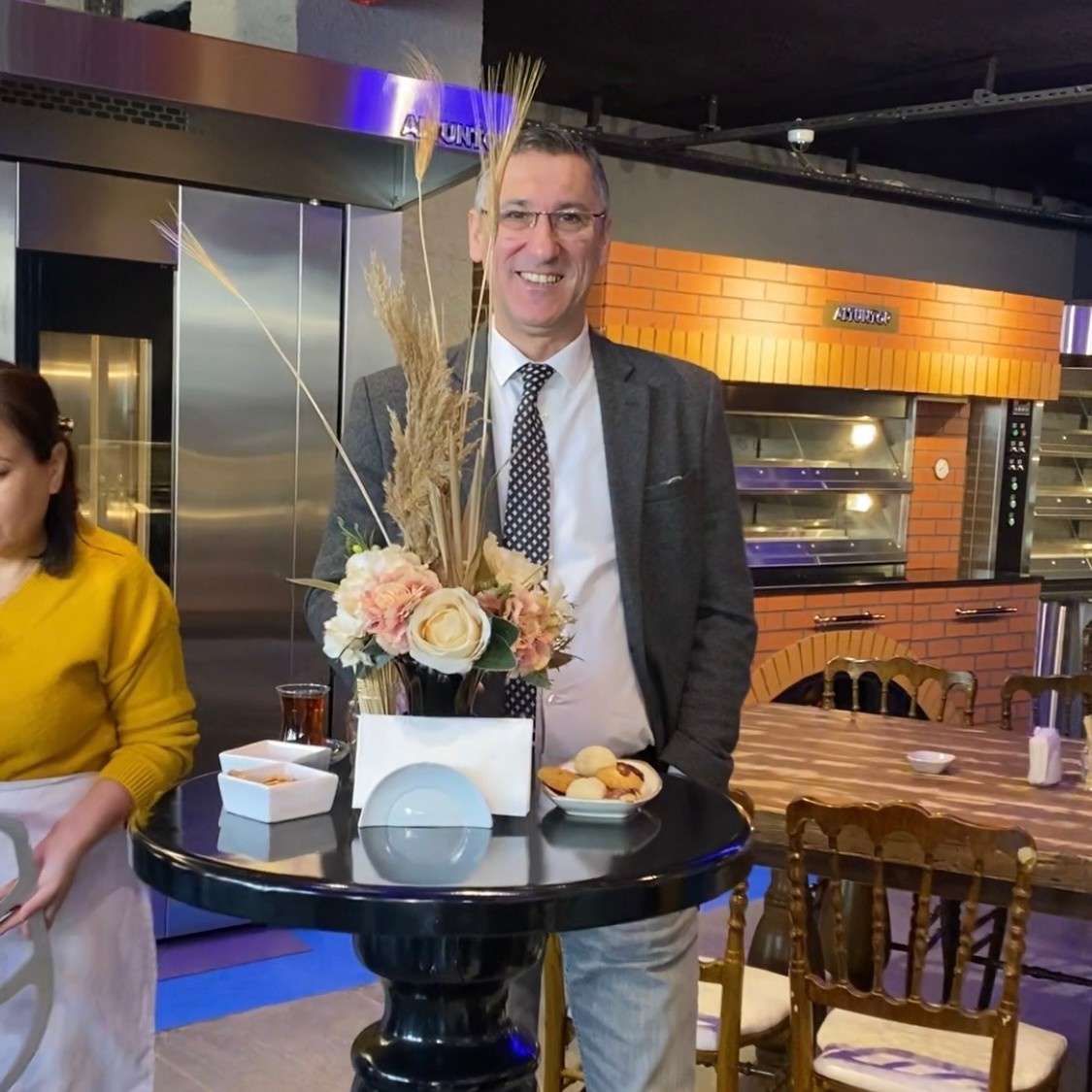 Zorlu son yolculuğuna uğurlandı 6