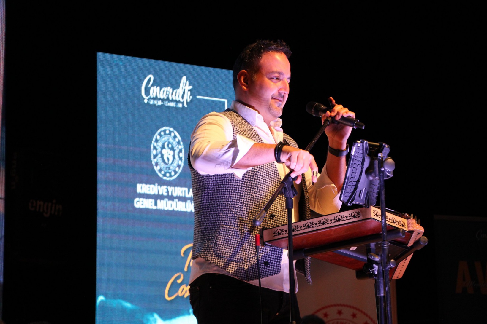 Gençler Turgay Coşkun’un türküleriyle coştu 4