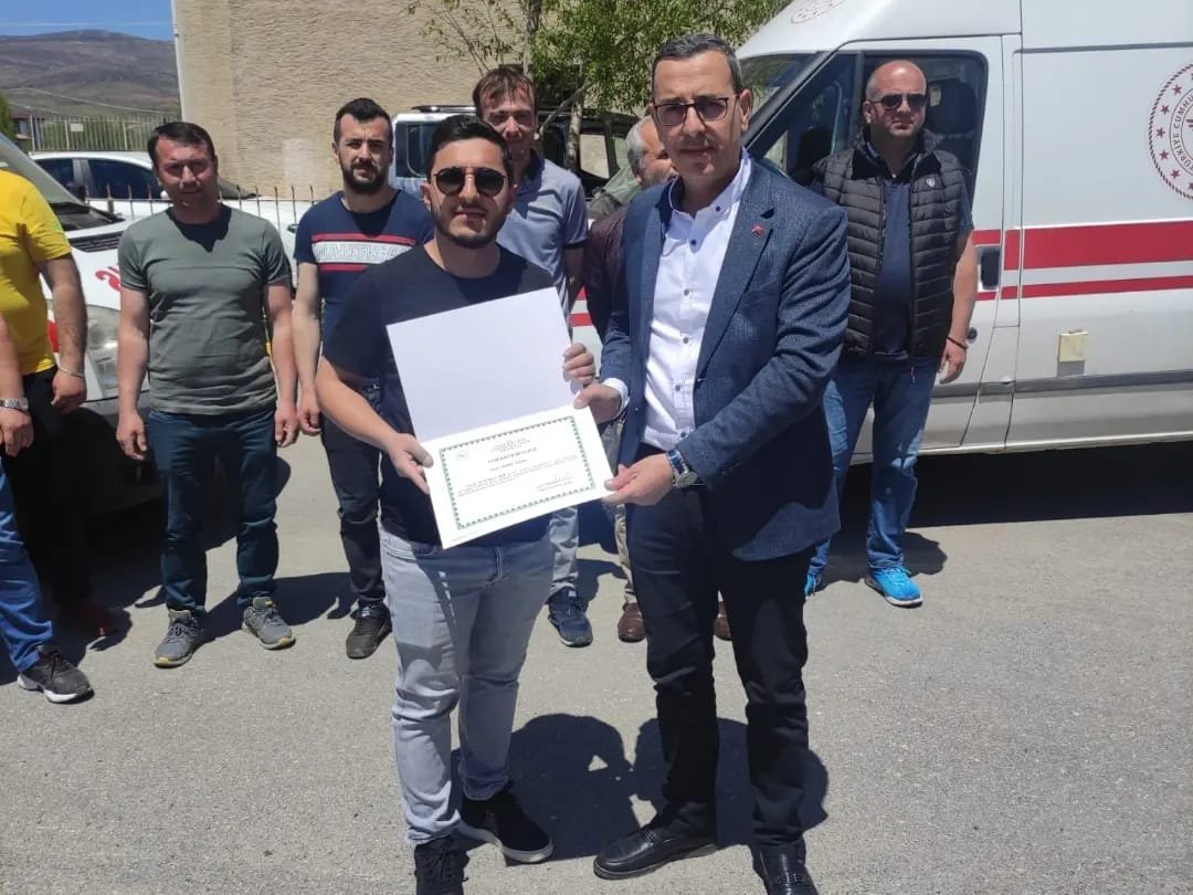 Sağlık çalışanlarına ambulans sürüş eğitimi verildi 7