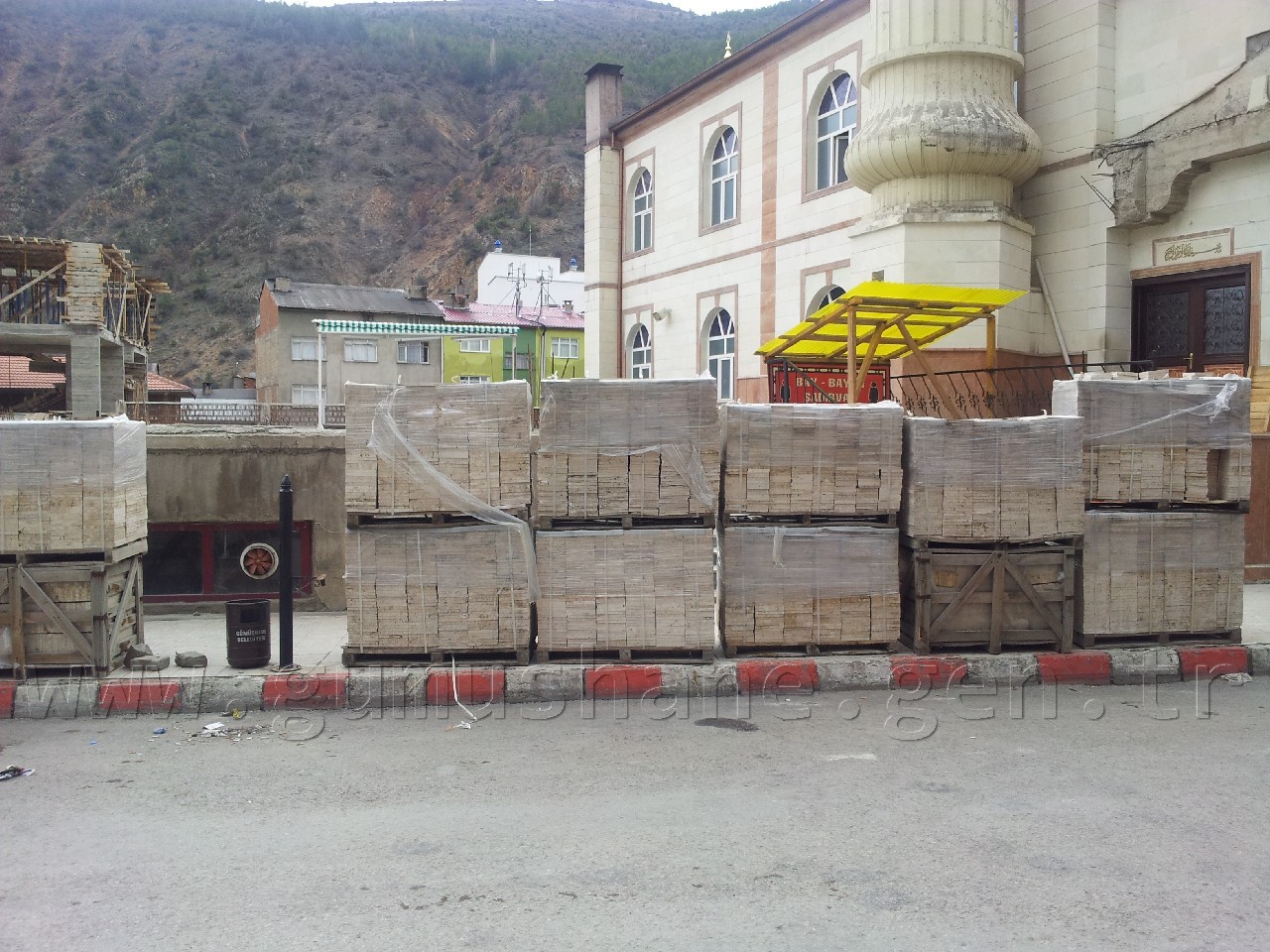 Çimen, Şehrin Hizmetinde  4