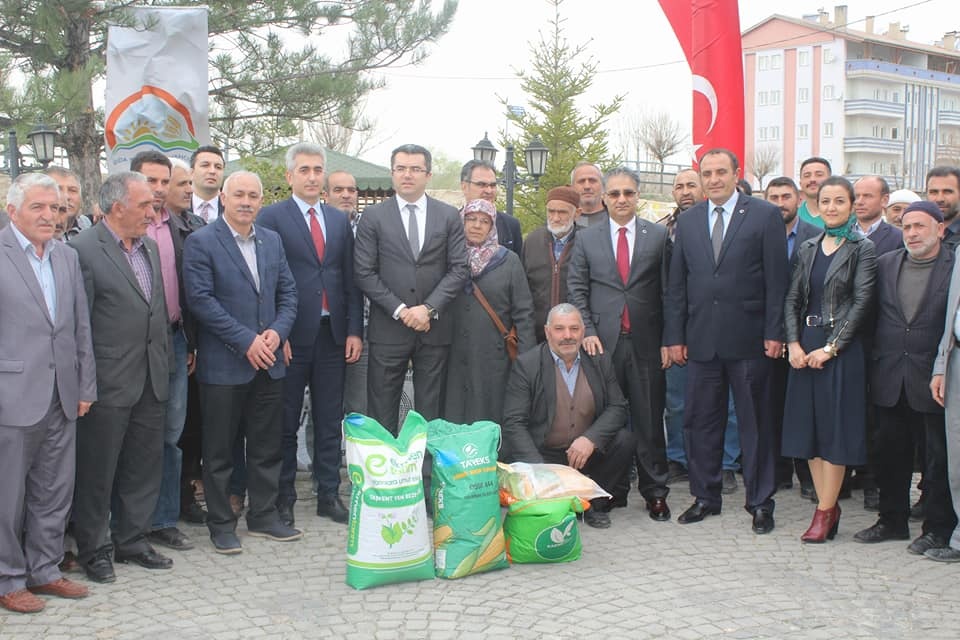 Gümüşhane’de çiftçilere 102,3 ton yem bitkisi tohumu dağıtıldı 3