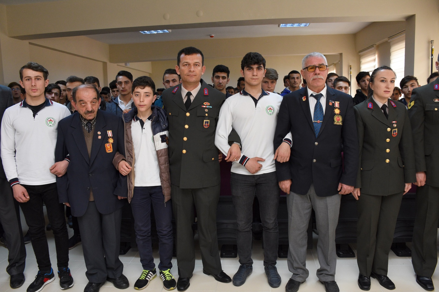 Gaziler öğrencilerle buluştu 5