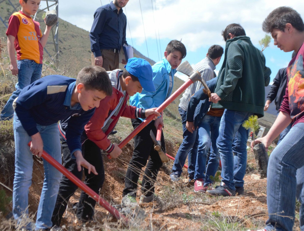 AGD’den her şehide bir fidan, her fidana bir genç projesi 2
