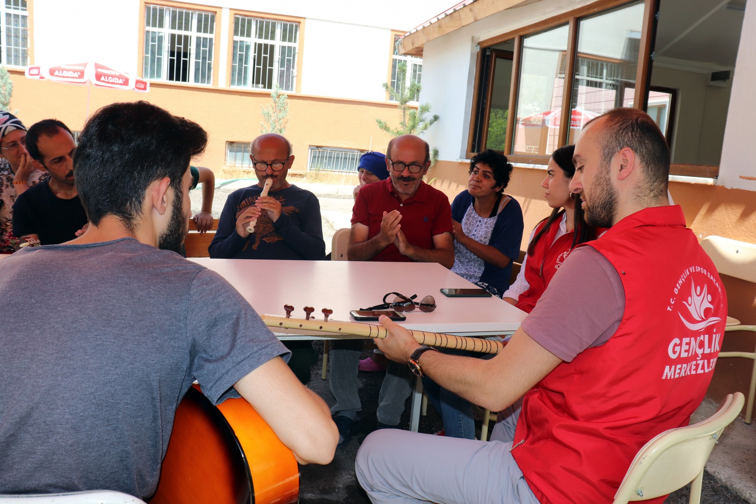 Gençlik Merkezinden ‘Gülen Yüzler’e ziyaret 4