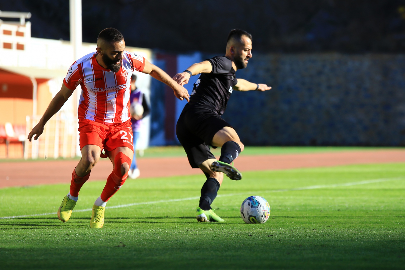 Gümüş sahasında güldü: 1-0 10