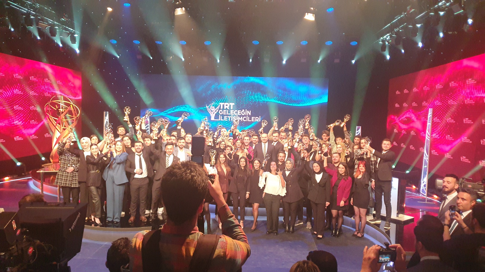 İletişim Fakültesi’ne TRT Geleceğin İletişimcileri Yarışması’nda 2 ödül 4