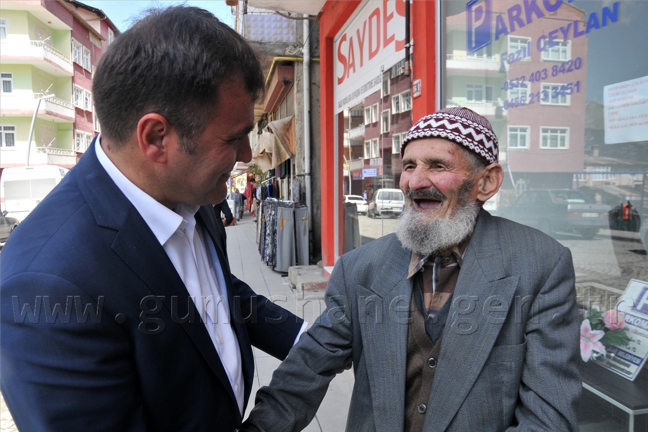 Başkan Çimen, pazaryerini gezdi 2