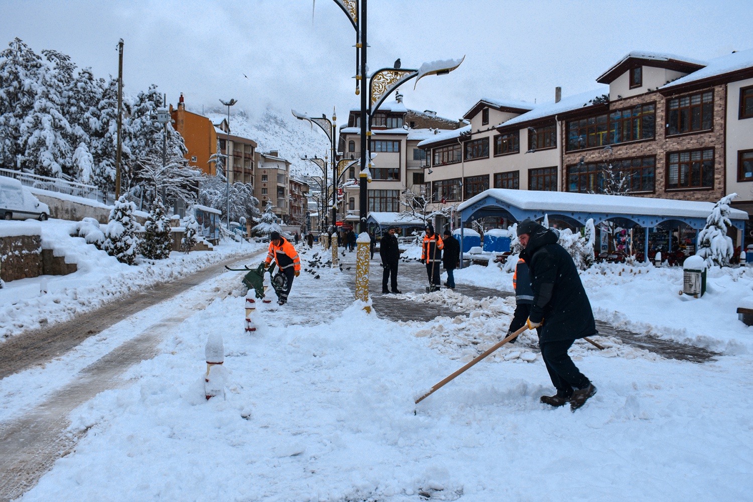 Gümüşhane Belediyesinden karla mücadele çalışmaları 5