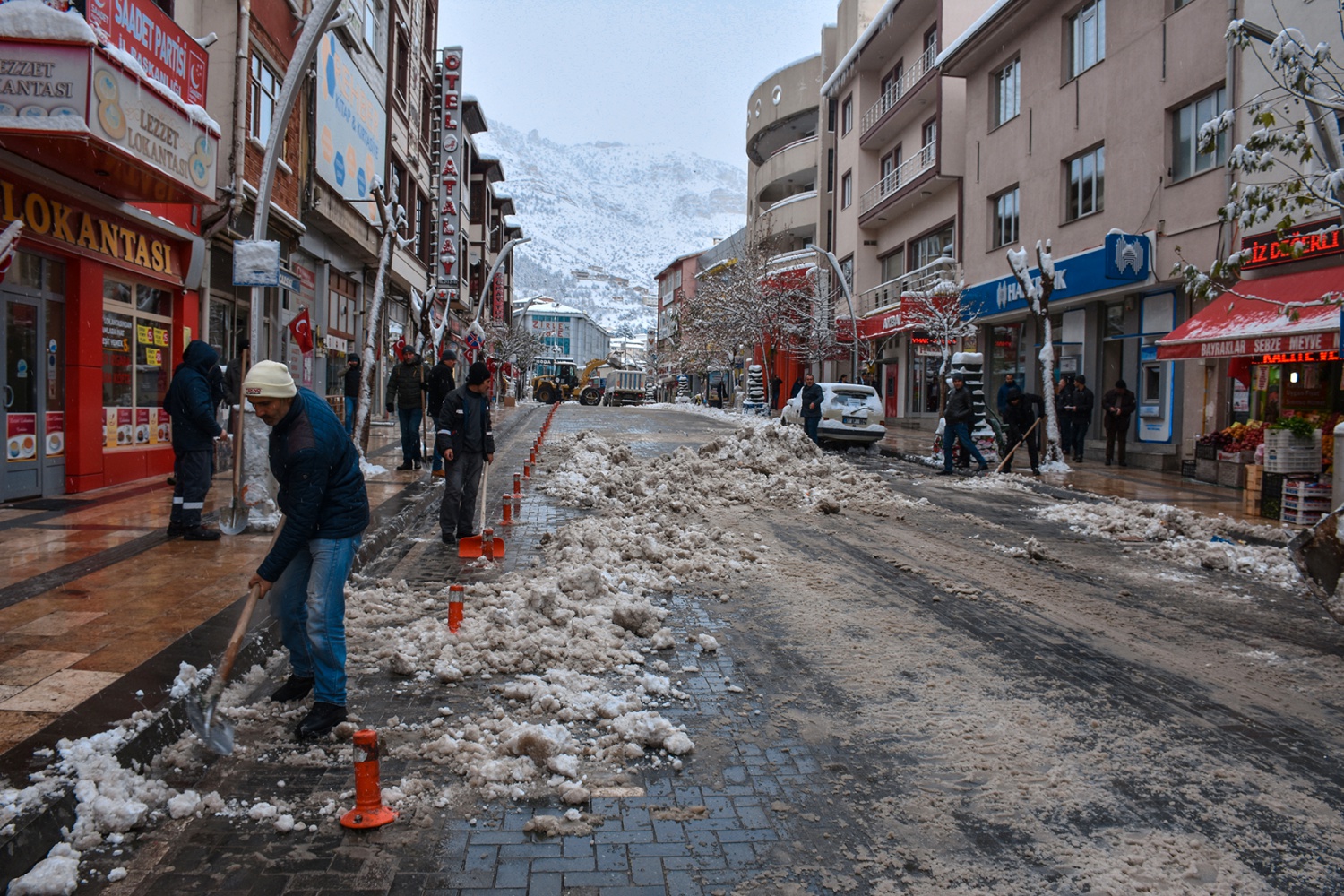 Gümüşhane Belediyesinden karla mücadele çalışmaları 2