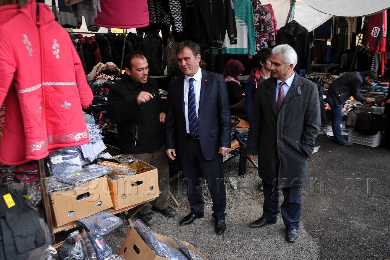 Çimen, kent pazarını gezdi 3