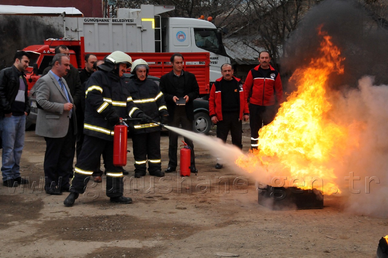 Kızılay personeline yangın tatbikatı yapıldı 2