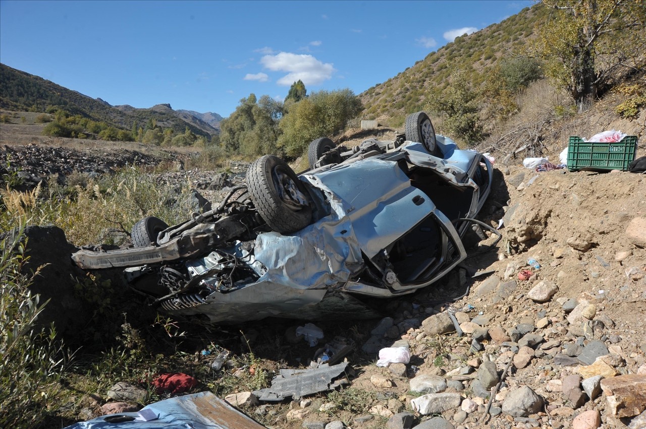 Gümüşhane'de 2 kaza: 1 ölü, 10 yaralı 7