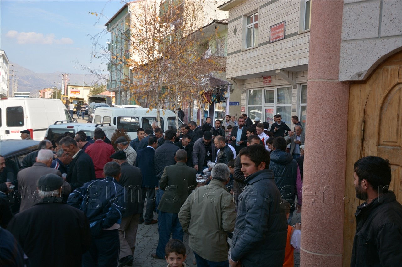 Şiran'da Bin 500 Kişiye Aşure Dağıtıldı 2