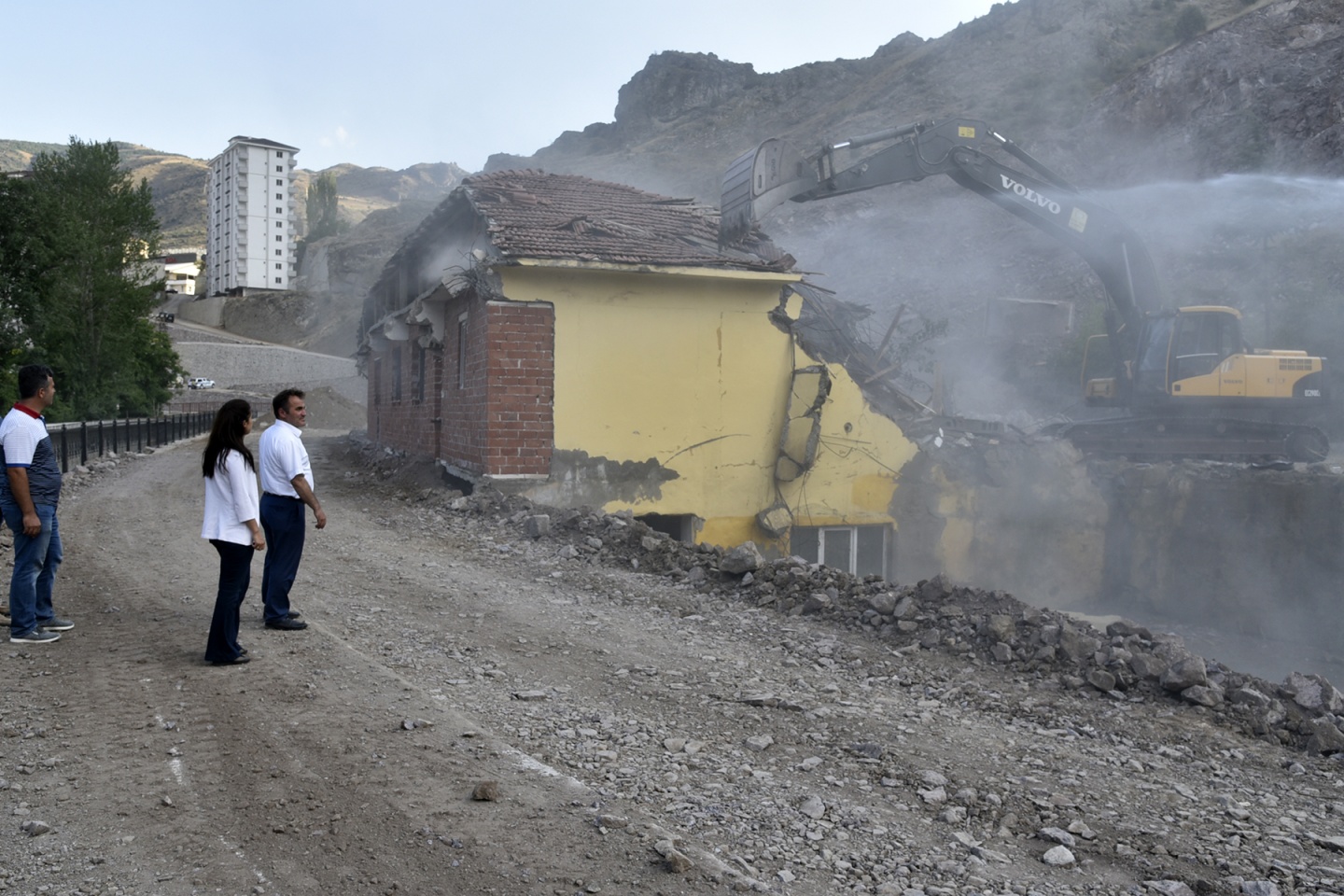 36 yıllık mezbahane yıkıldı 1