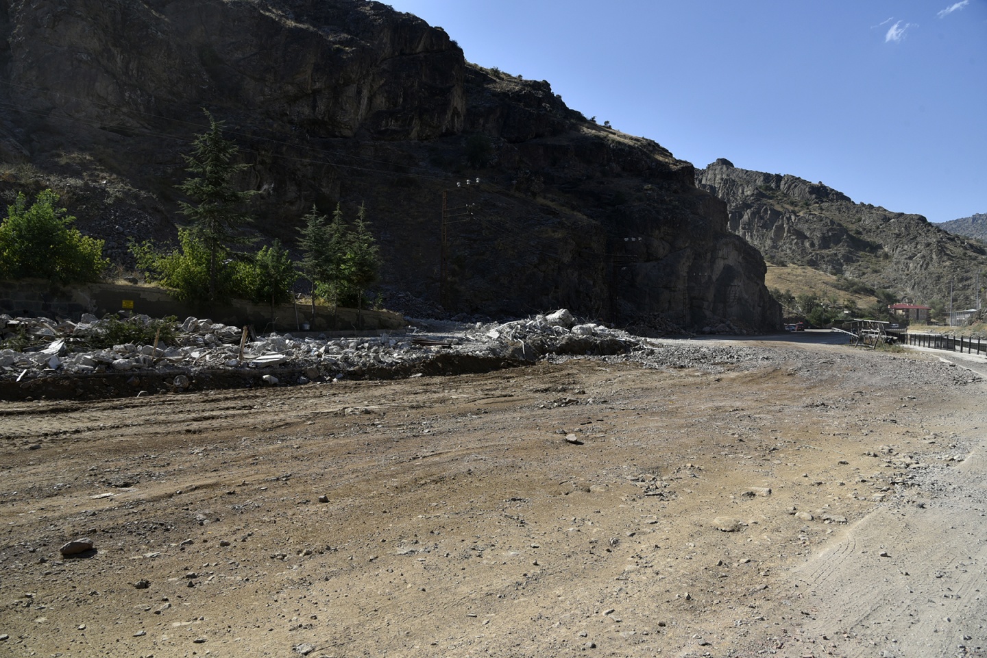 36 yıllık mezbahane yıkıldı 10