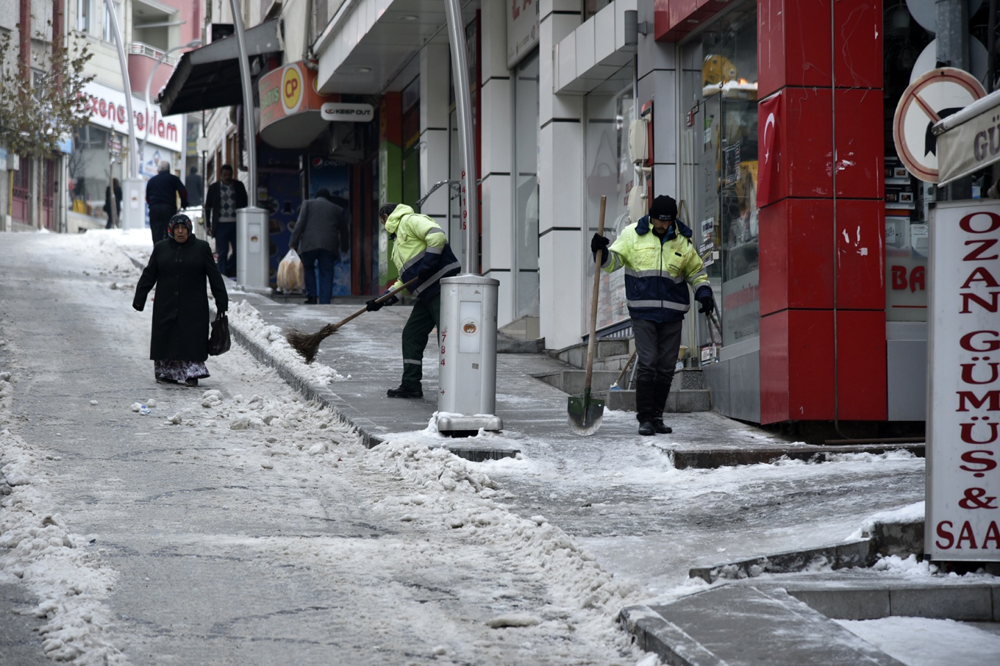 Gümüşhane Belediyesinin karla mücadele çalışmaları 4