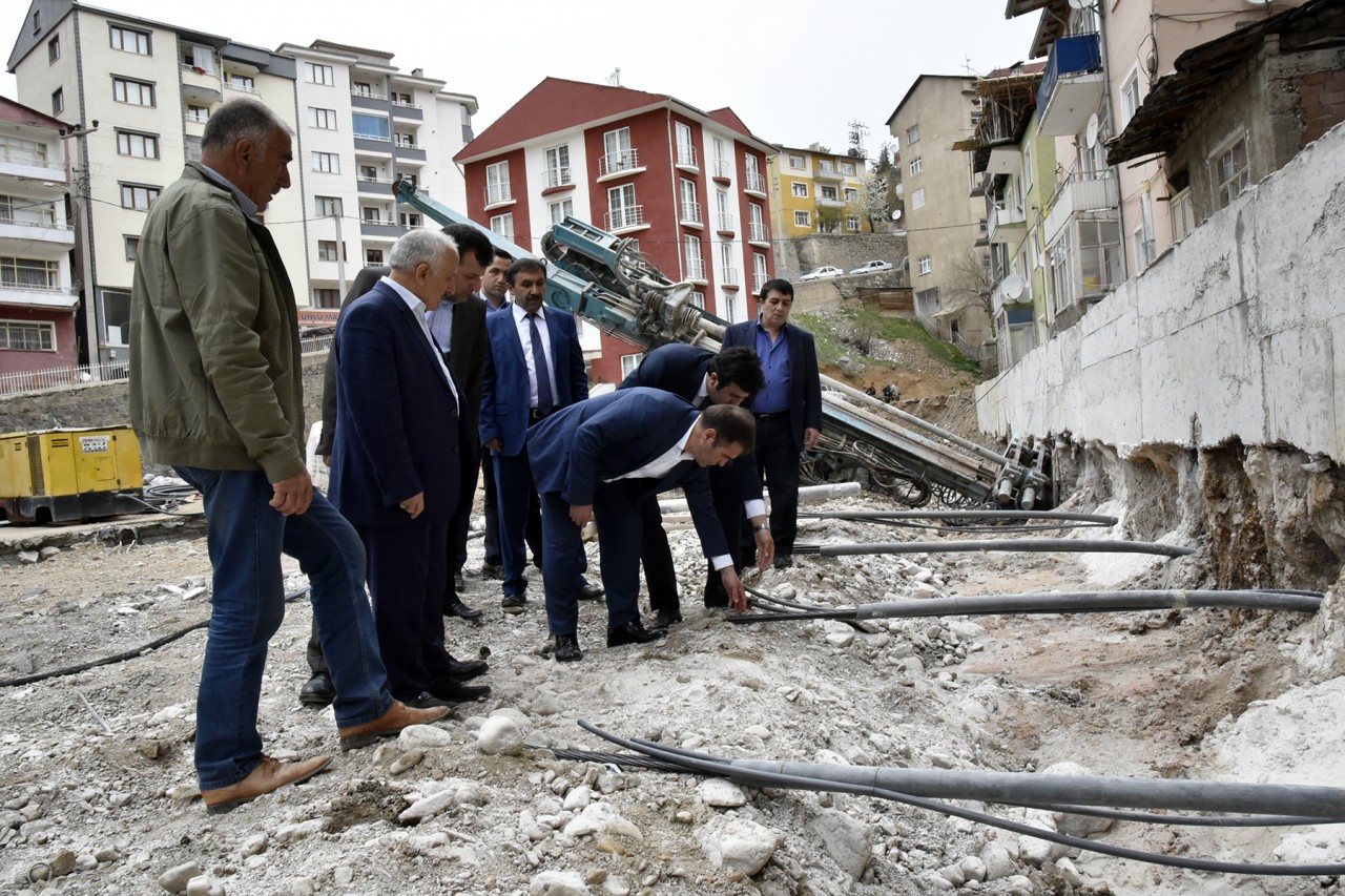 Modern pazaryerine ankraj uygulanıyor 3