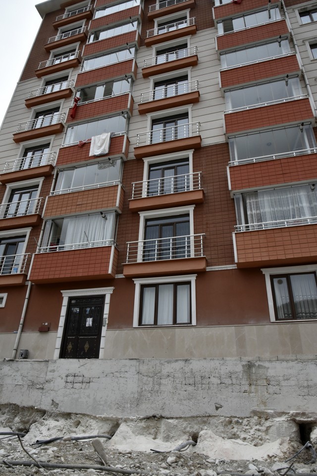 Modern pazaryerine ankraj uygulanıyor 6