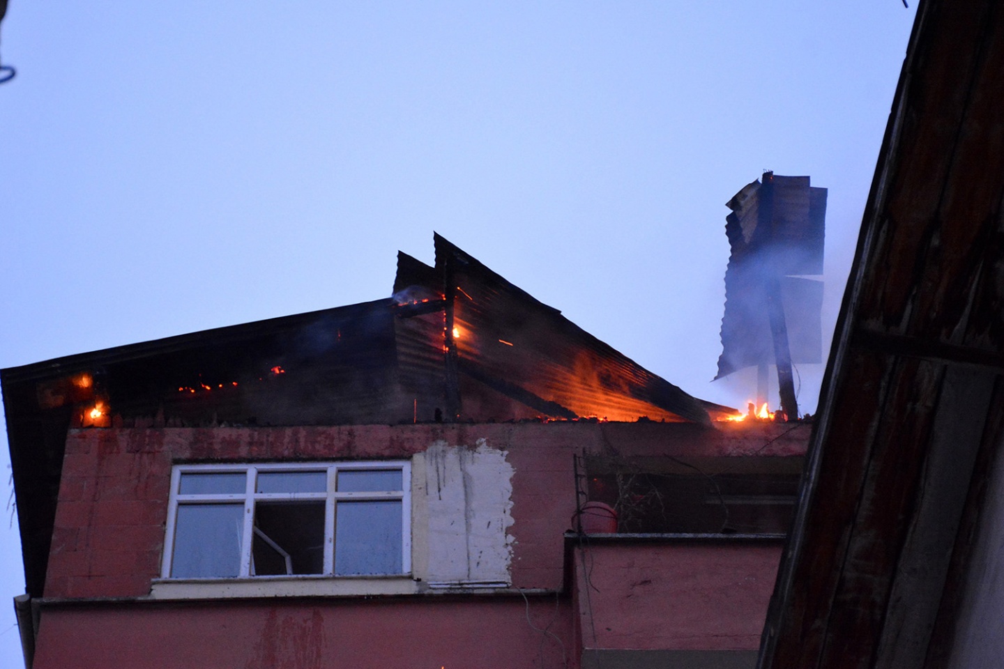 Gümüşhane’de korkutan yangın 5