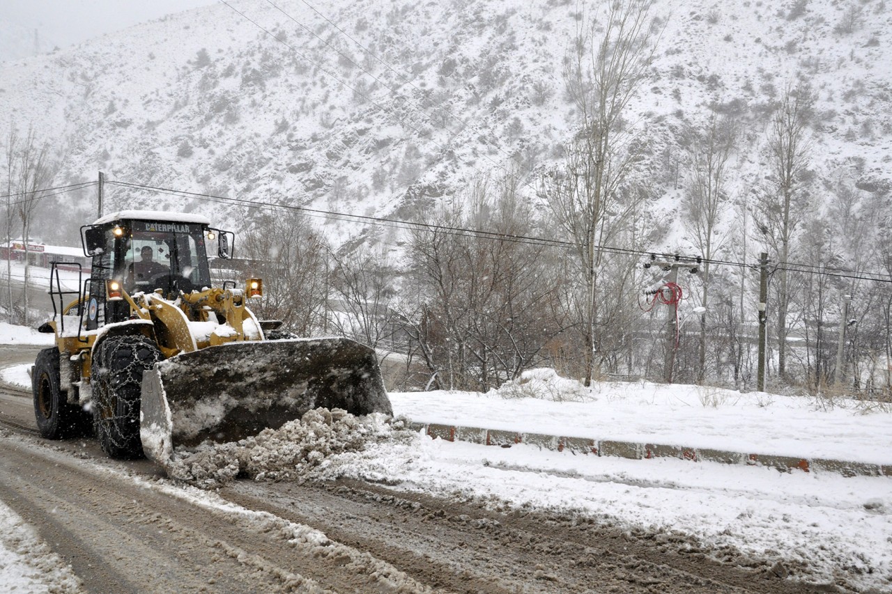 Gümüşhane Belediyesi'nin Karla Mücadele Çalışmaları Devam Ediyor 1