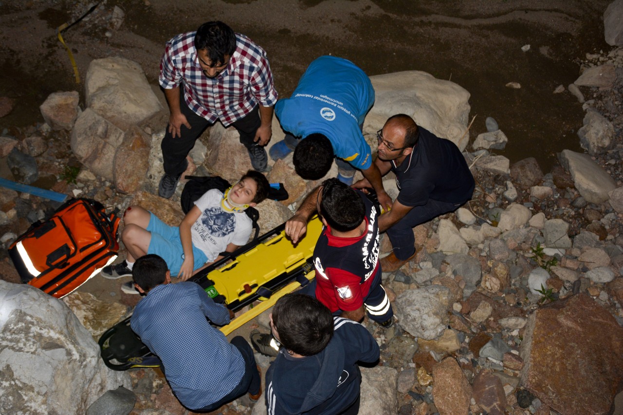 Bisikletiyle Harşit Çayına düştü 5