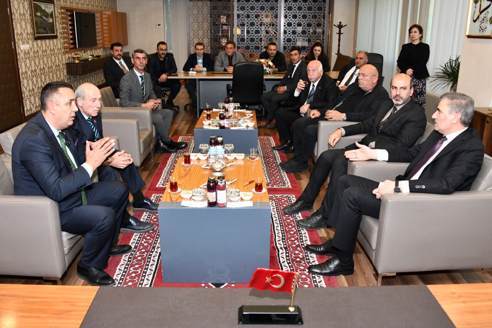 Vali Baruş Gümüşhane Belediye’sini ziyaret etti 9